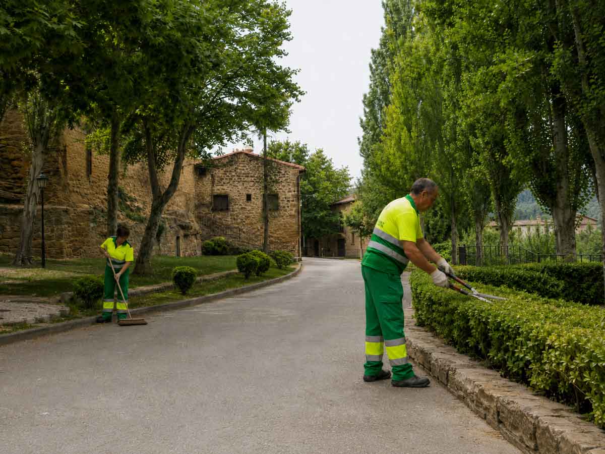 Por La Rioja denuncia que el Gobierno regional recorta más de 2,3 millones las ayudas para contratar desempleados en municipios