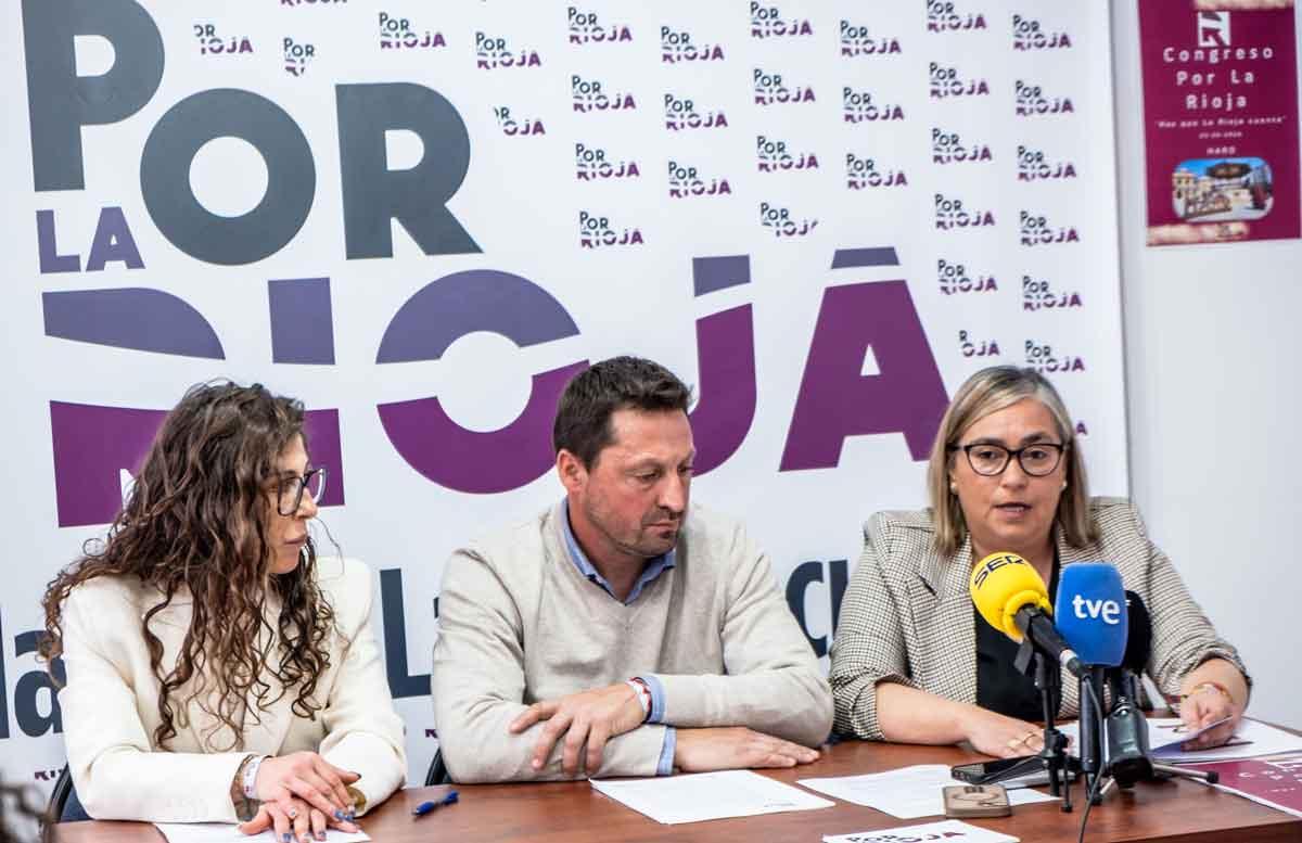 Representantes de POR LA RIOJA presentan ante los medios el Congreso Extraordinario previsto en Haro.